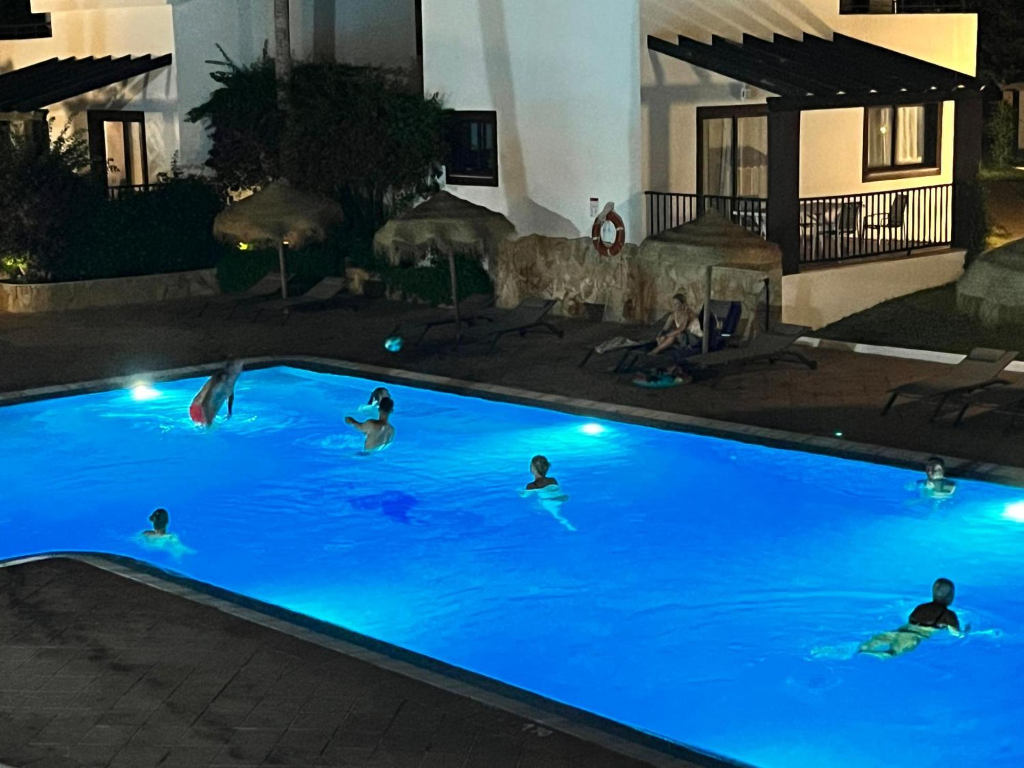 Nuramar Aparthotel Cala en Bosch Kültér fotó
