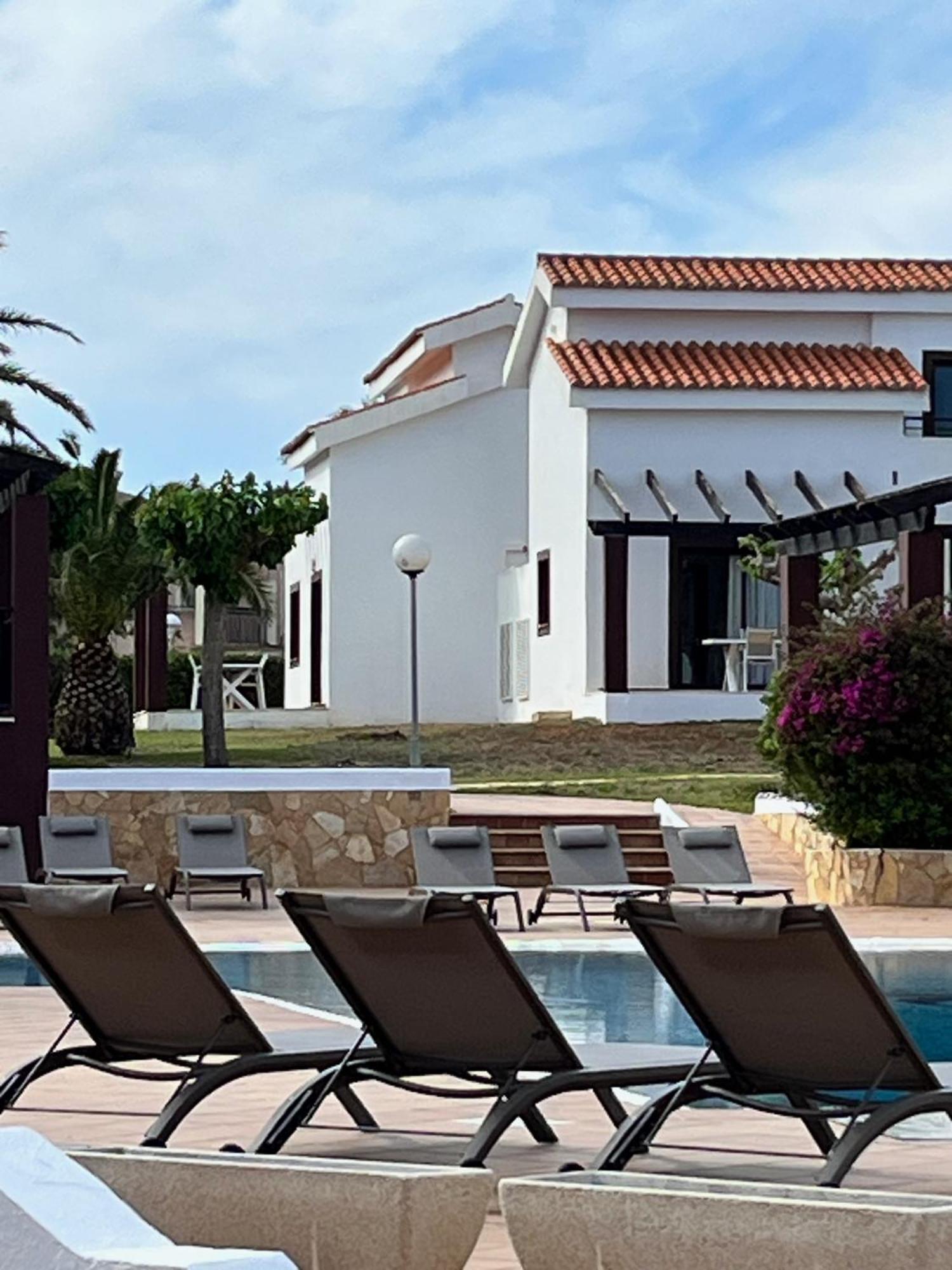 Nuramar Aparthotel Cala en Bosch Kültér fotó