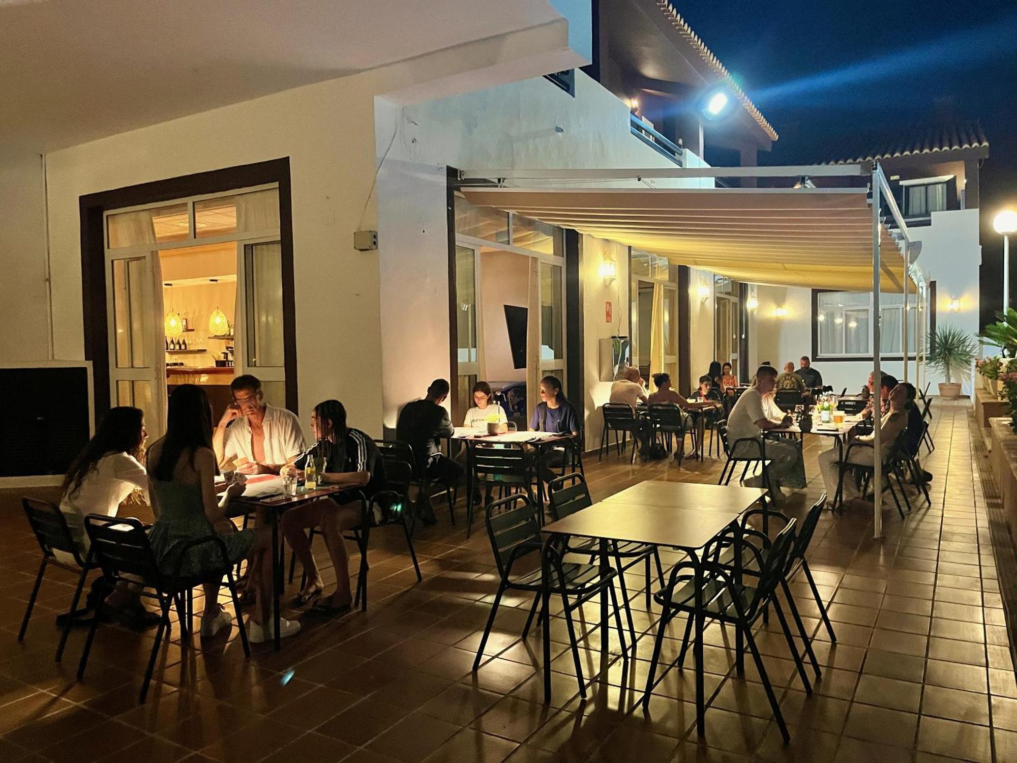 Nuramar Aparthotel Cala en Bosch Kültér fotó