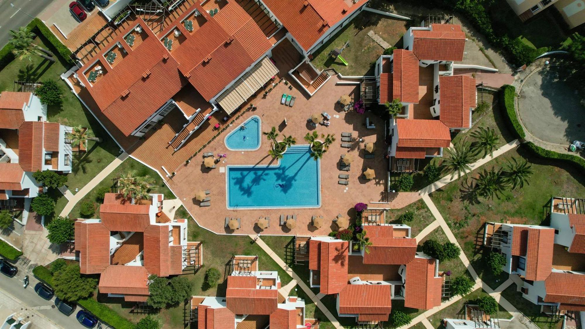 Nuramar Aparthotel Cala en Bosch Kültér fotó