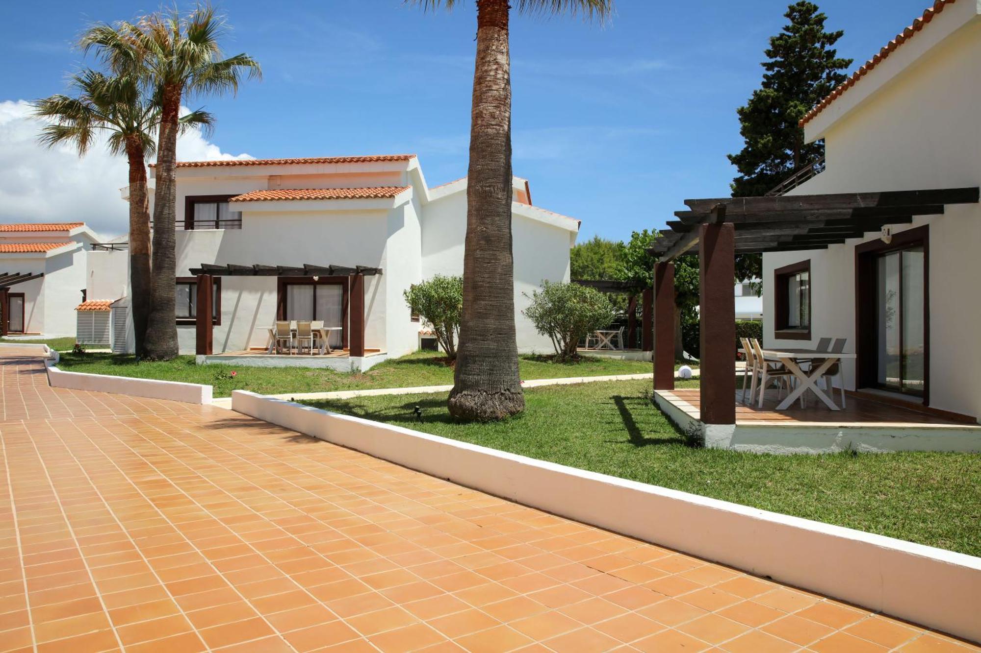 Nuramar Aparthotel Cala en Bosch Kültér fotó